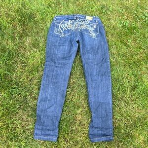 Reposhing them. I lost weight and they are not fitting me